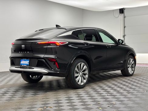 New 2026 Buick Envista Avenir image 7