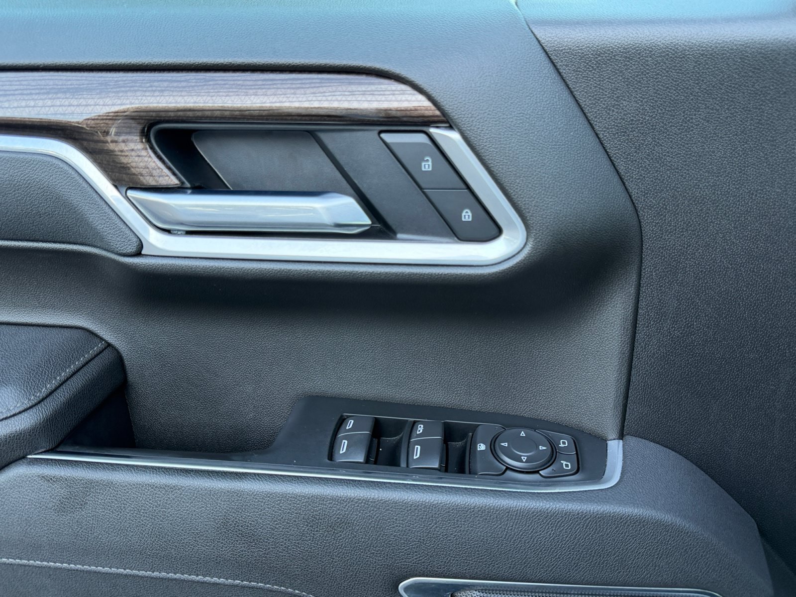 Used 2026 Chevrolet Silverado 1500 RST RWD image 11