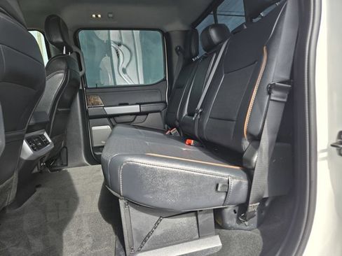 Used 2025 Ford F250 Lariat w/ Chrome Package image 27