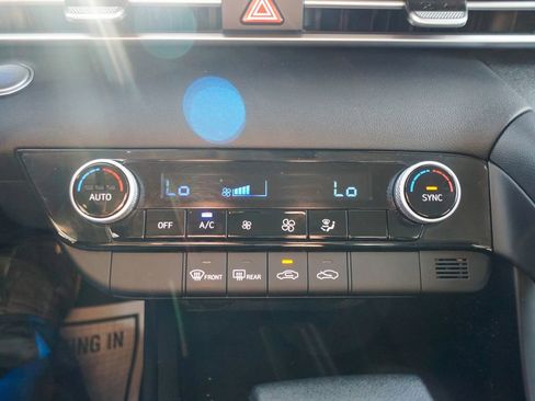 Used 2023 Hyundai Elantra SEL image 22