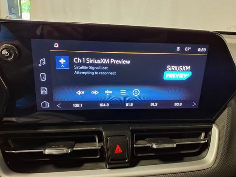 Used 2025 Chevrolet TrailBlazer LT AWD/4WD image 12
