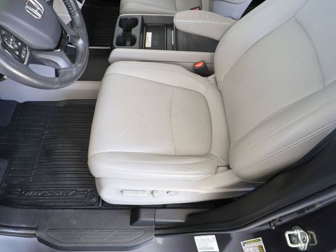 Used 2019 Honda Odyssey Elite image 47