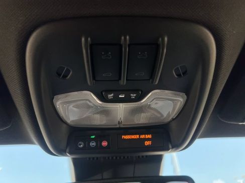 Certified 2024 Chevrolet Colorado LT w/ LT Convenience Package III AWD/4WD image 33