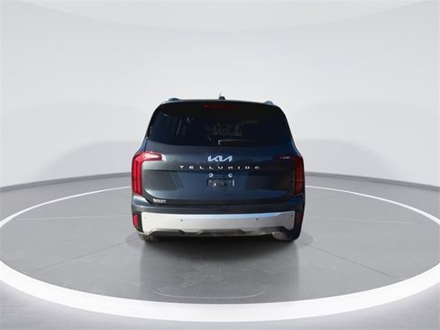 Used 2024 Kia Telluride S w/ S Sunroof Package image 9