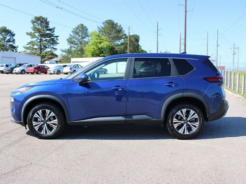 Used 2023 Nissan Rogue SV FWD image 3