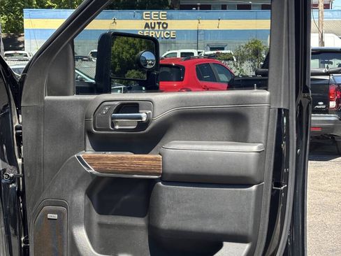 Used 2020 Chevrolet Silverado 2500 High Country w/ Z71 Off-Road Package AWD/4WD image 18
