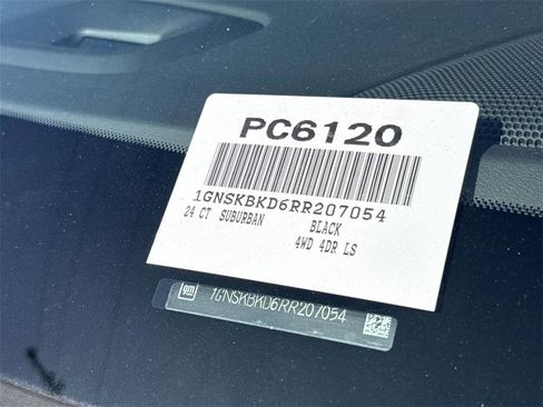 Used 2024 Chevrolet Suburban LS image 31