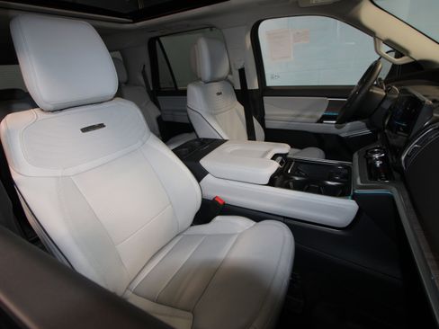 New 2026 Ford Expedition Max Platinum AWD/4WD image 22