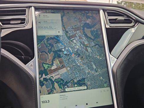 Used 2016 Tesla Model S 70D image 18