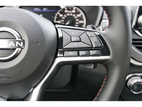 New 2025 Nissan Altima 2.5 SR image 16