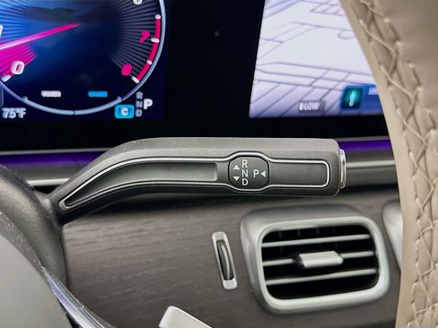 New 2026 Mercedes-Benz Maybach GLS 600 4MATIC image 18