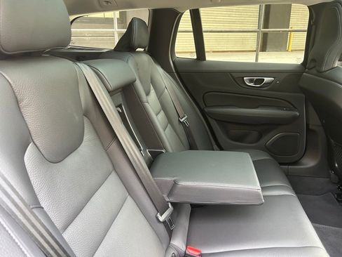 Certified 2025 Volvo V60 B5 Cross Country Plus image 11
