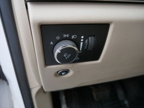 Used 2018 Jeep Grand Cherokee Limited AWD/4WD image 25