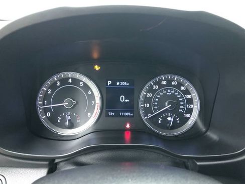 Used 2020 Hyundai Venue SEL w/ Convenience + Premium Package FWD image 16