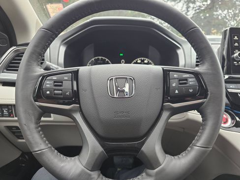 Used 2025 Honda Odyssey Elite image 24