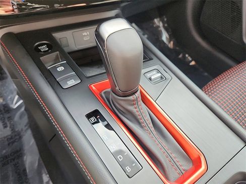 New 2026 Nissan Kicks SR image 7