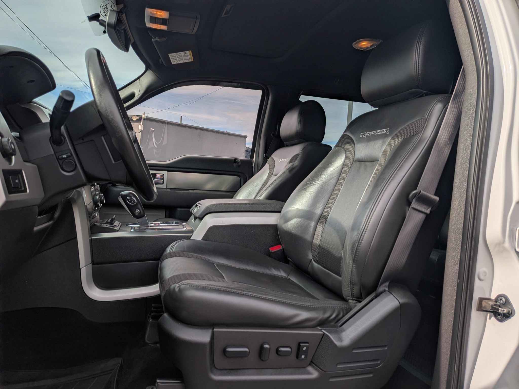 Used 2014 Ford F150 Raptor w/ Equipment Group 801A Luxury AWD/4WD image 6