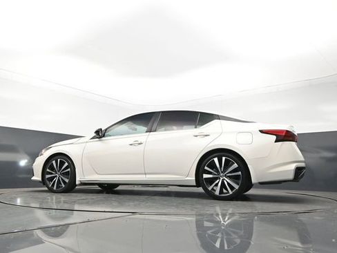 Used 2019 Nissan Altima 2.5 SR w/ SR Premium Package FWD image 24
