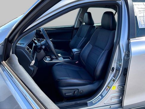 Used 2017 Toyota Camry SE FWD image 17