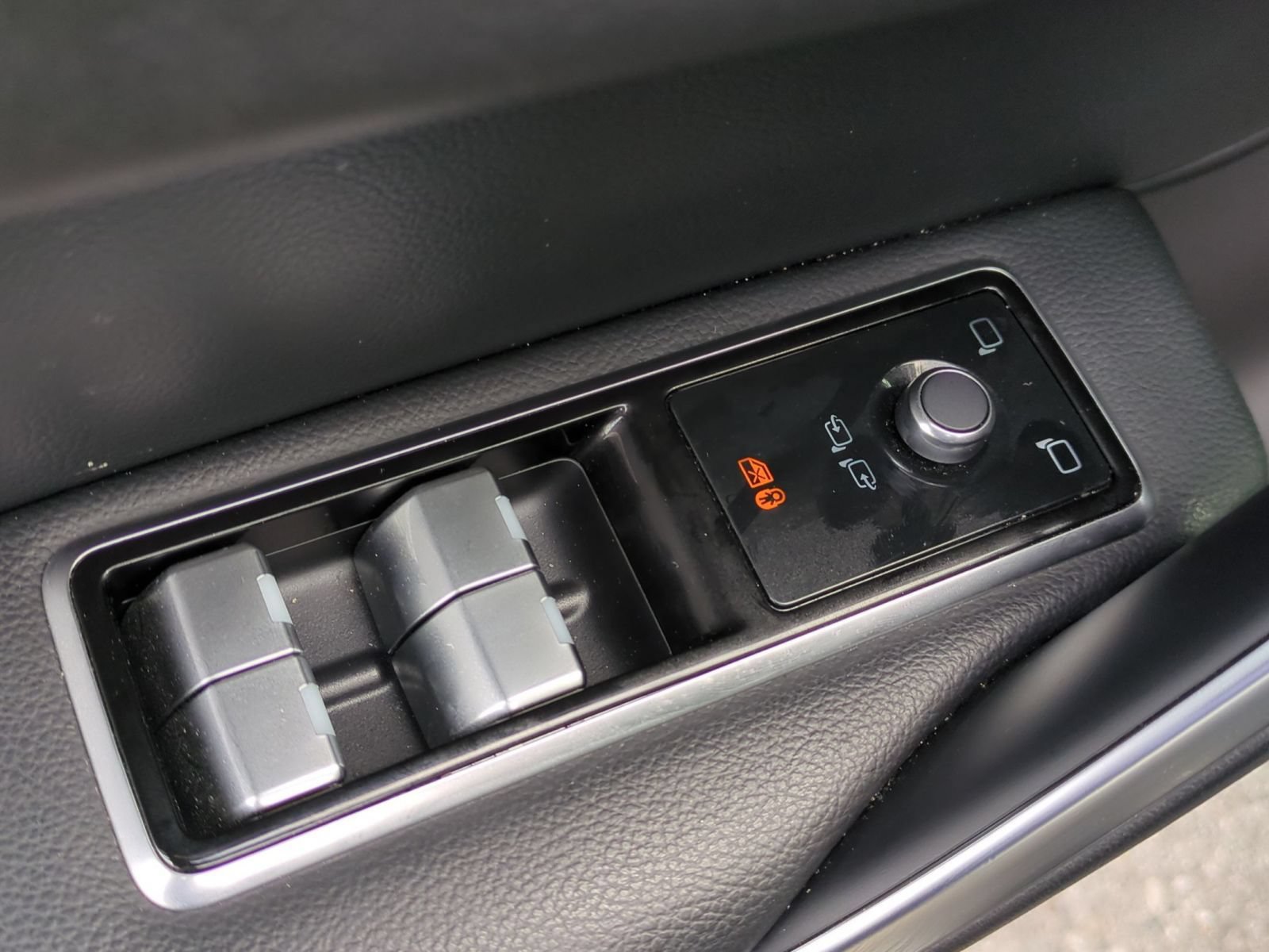 Used 2023 Jaguar F-PACE S AWD/4WD image 12