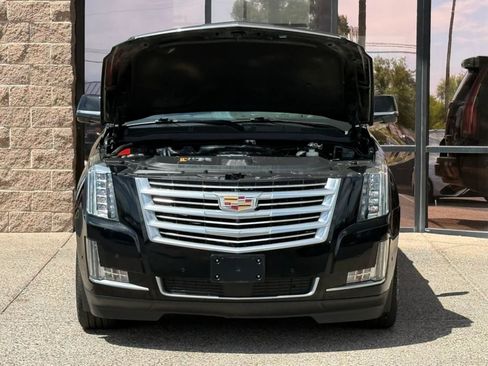 Used 2018 Cadillac Escalade ESV Platinum AWD/4WD image 21