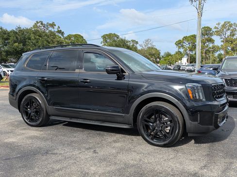 Certified 2025 Kia Telluride SX X-Line AWD/4WD image 2
