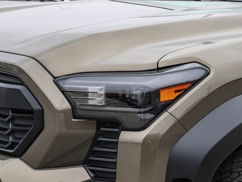 New 2026 Toyota Tacoma TRD Off-Road AWD/4WD image 10