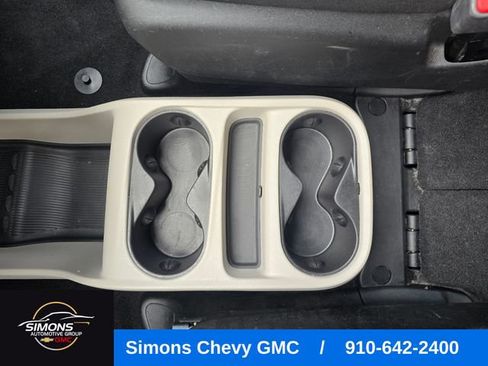 Used 2023 Chrysler Voyager LX FWD image 31