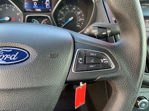 Used 2016 Ford Focus SE image 13