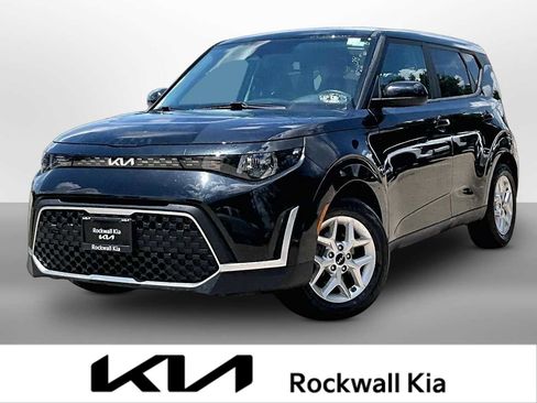 Certified 2023 Kia Soul LX w/ LX Technology Package FWD image 1