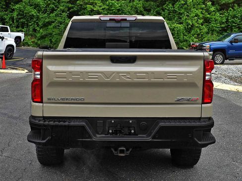 Used 2023 Chevrolet Silverado 1500 ZR2 w/ Technology Package AWD/4WD image 7