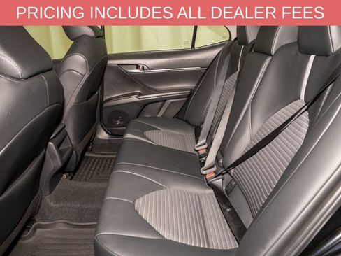 Used 2023 Toyota Camry SE FWD image 7