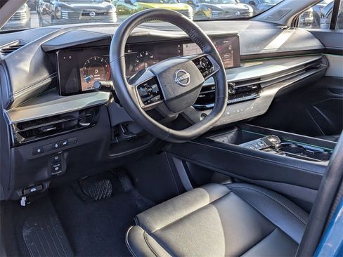 Used 2025 Nissan Murano SL image 10