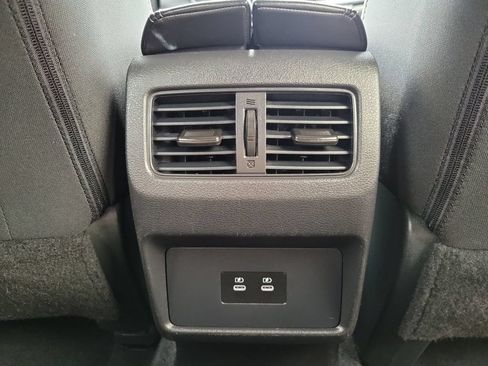 Used 2024 Nissan Rogue SV FWD image 11