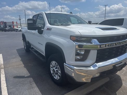 Used 2023 Chevrolet Silverado 2500 LT w/ Convenience Package AWD/4WD image 3