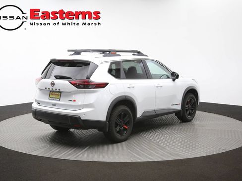 Used 2025 Nissan Rogue SV AWD/4WD image 39