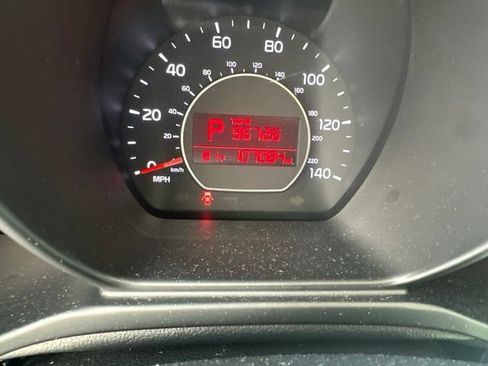 Used 2018 Kia Soul + FWD image 6