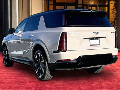 New 2026 Cadillac Escalade IQL Sport 2 AWD/4WD image 4