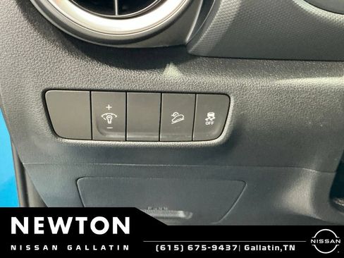 Used 2023 Hyundai Kona SEL FWD image 29