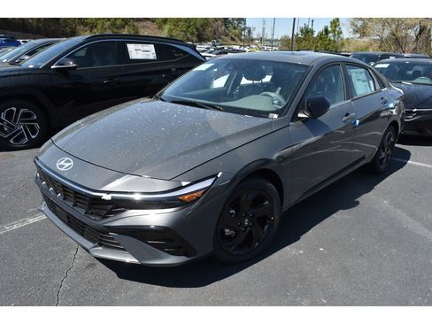 New 2026 Hyundai Elantra SEL Sport Premium image 1