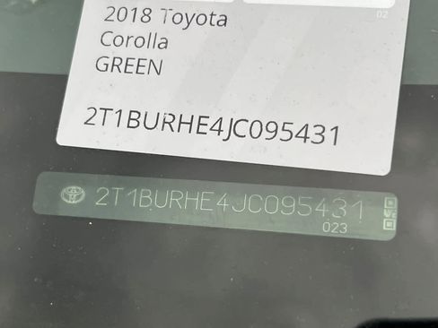 Used 2018 Toyota Corolla LE FWD image 23