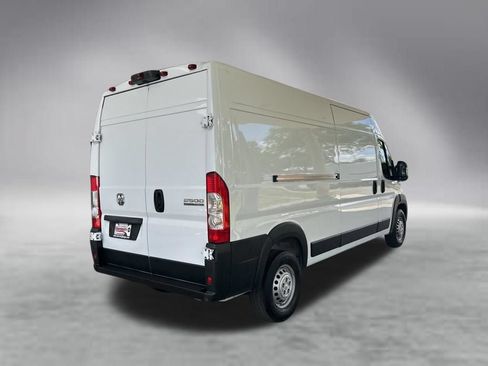 Used 2025 RAM ProMaster 2500 w/ Convenience Group FWD image 3