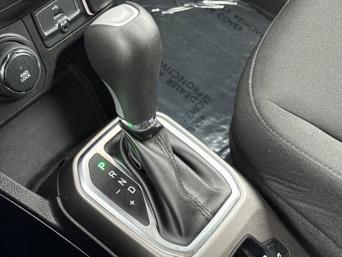 Used 2022 Jeep Renegade Latitude w/ Convenience Group image 25