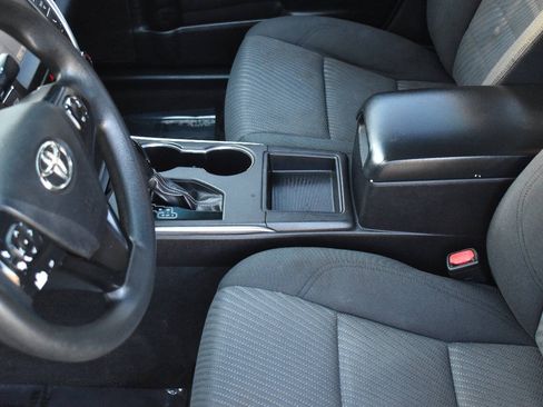 Used 2015 Toyota Camry LE FWD image 28