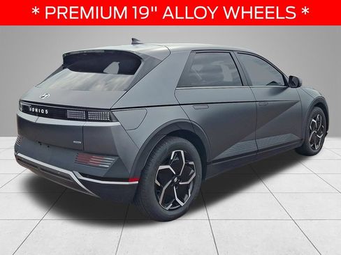 Used 2023 Hyundai Ioniq 5 SEL w/ Cargo Package AWD/4WD image 4