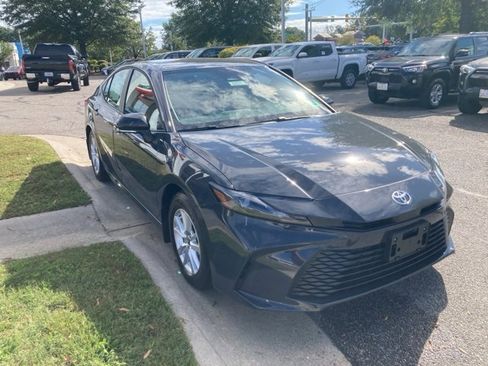New 2025 Toyota Camry LE w/ Convenience Package image 4