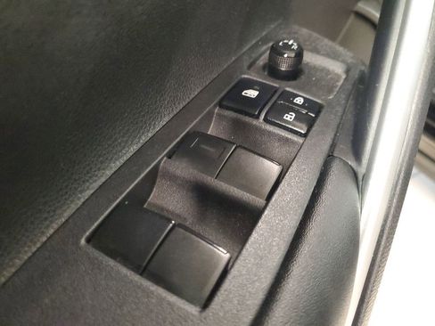 Used 2023 Toyota Corolla Cross LE FWD image 18