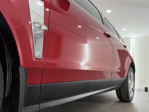 Used 2011 Cadillac SRX Premium AWD/4WD image 2