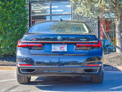 Used 2020 BMW 740i w/ Cold Weather Package image 11