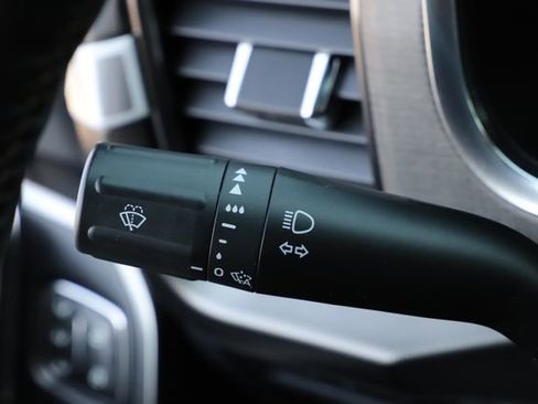 Used 2021 Ford F150 Platinum w/ FX4 Off-Road Package image 31